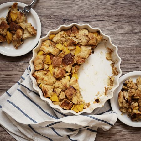 Bread and butter pudding — zapiekana chałka z owocami