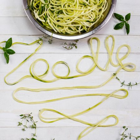 Zoodle alla Alfredo – makaron z cukinii w sosie light