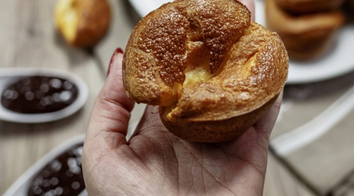 Popover. Yorkshire pudding. Dutch baby